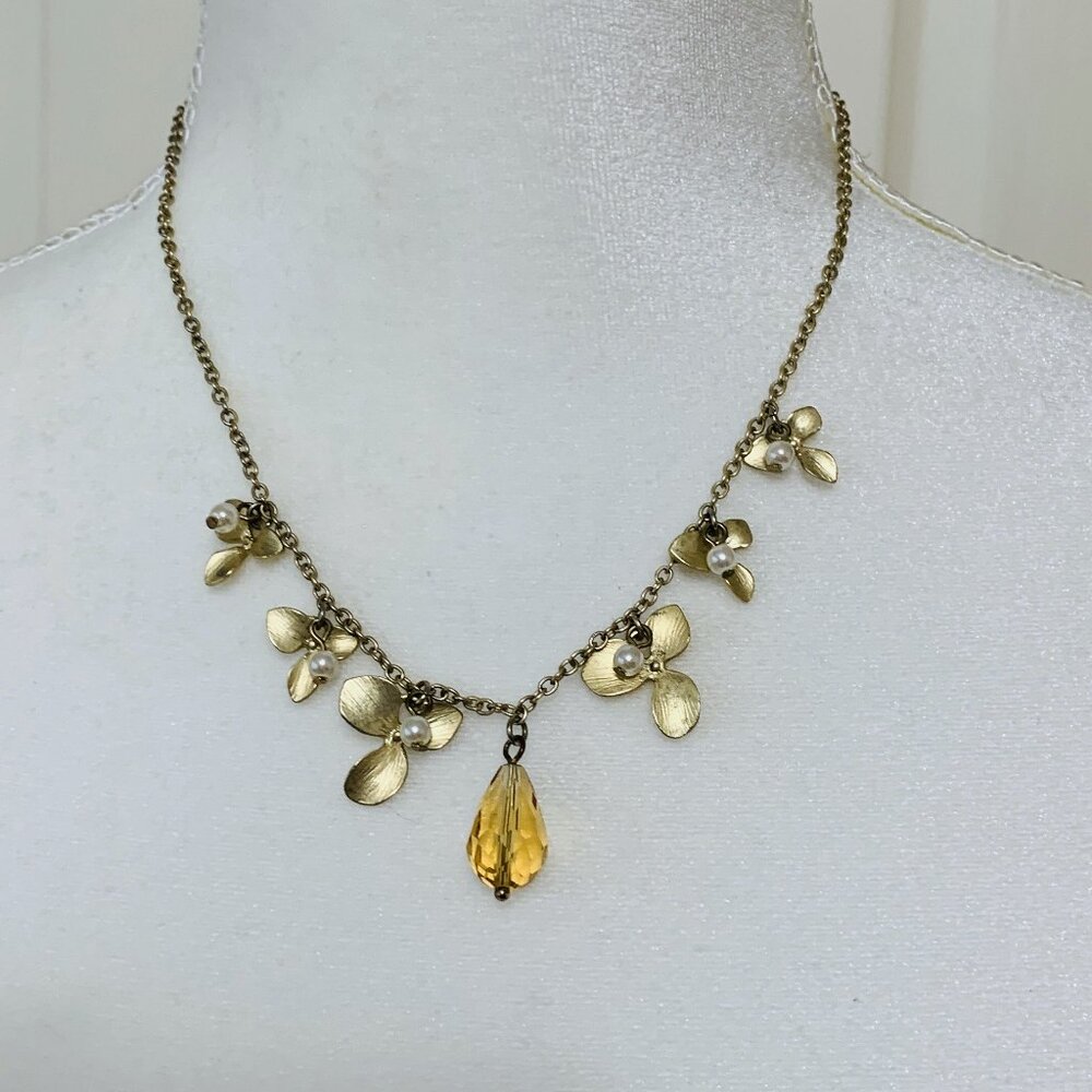Necklace Floral Gold Tone Faux Pearl Style Beads Adjustable